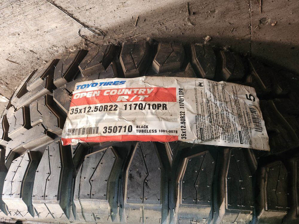 35x12.50r22 toyo open country rt