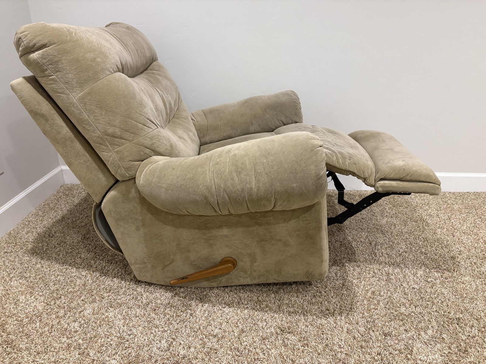 La-Z-Boy Couch And Recliner
