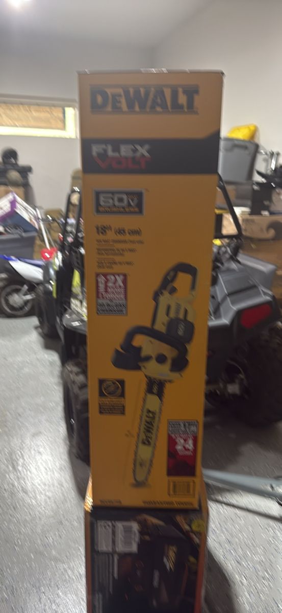 DEWALT FLEXVOLT 60V MAX 18-inch Brushless Cordless Chainsaw Kit (Battery & Charger NOT included)