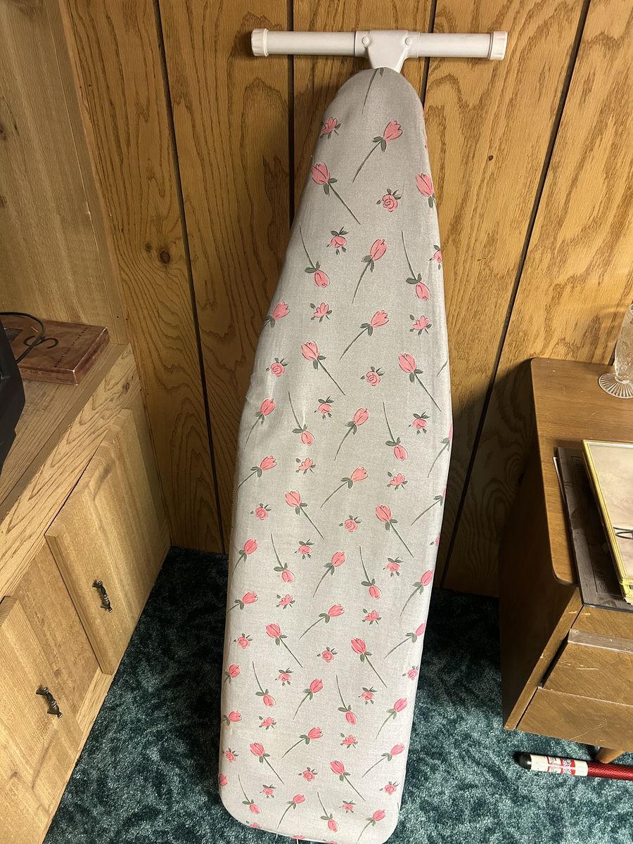 Folding ironing board