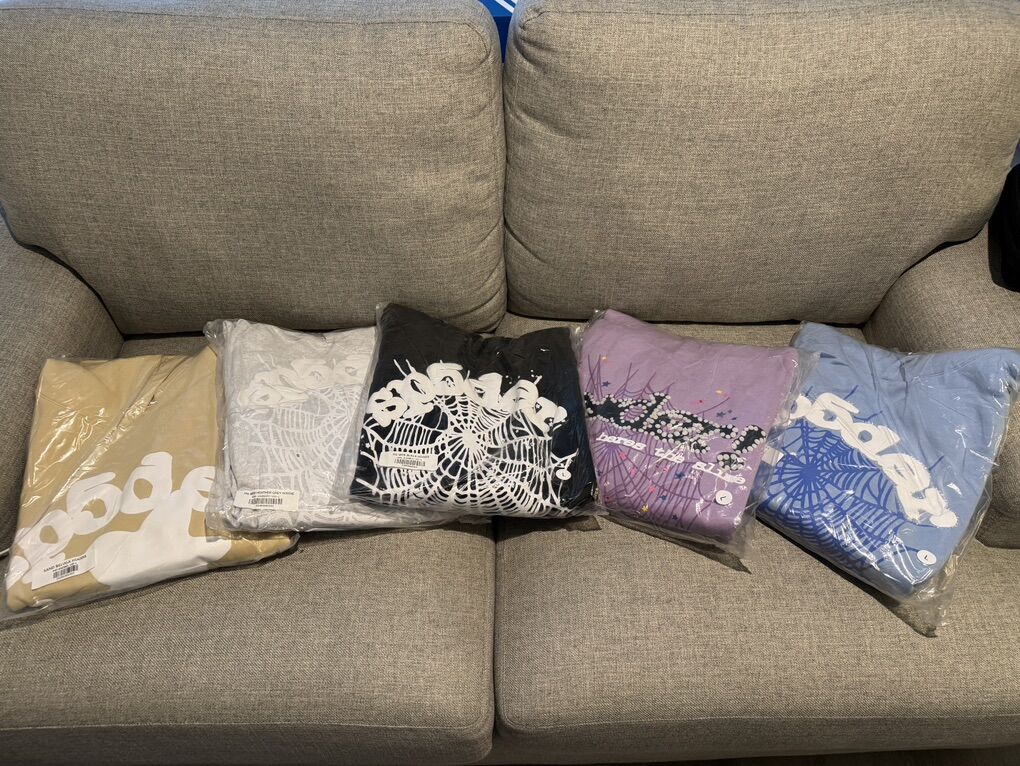 ️Sp5der Hoodie – Size L