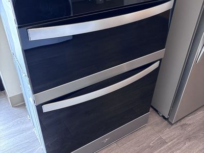 New whirlpool 30in.wall ovenµwave w/air fry