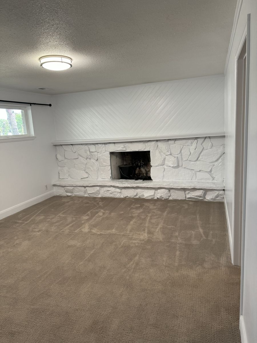 Main image 6
