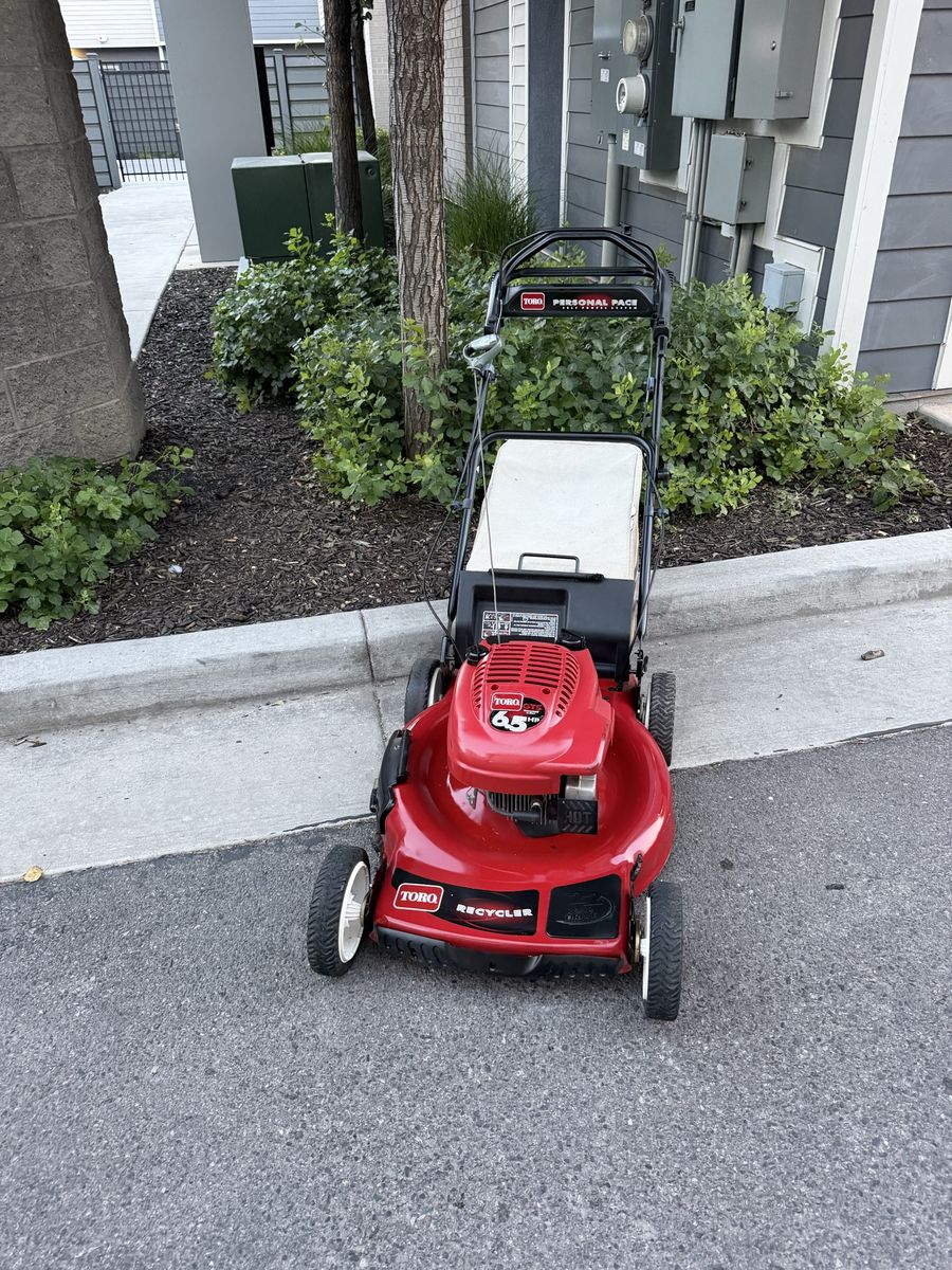 TORO RECYCLER SELF PROPELLED LAWN MOWER
