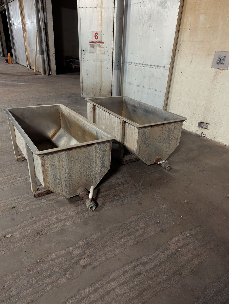 150-Gallon Stainless Steel Tanks / Open-Top Utility Troughs (Heavy Duty)