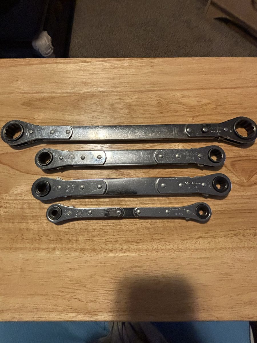 Blue-Point 4-Piece Reversible Ratcheting Box Wrench Set - Made in USA.12 point 1/4 to 7/8