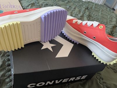 Converse Run Star Hike Low Top Platform Sneakers Coral Leather Size 8 NIB