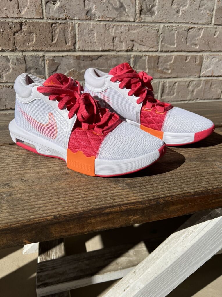 Nike Lebron Witness 8 Men's 10.5 Basketball NEW