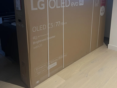NEW - LG C5 77 OLED TV