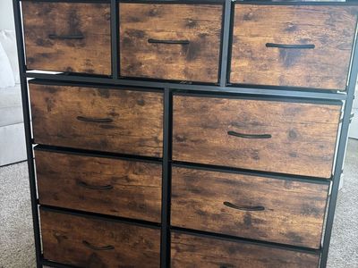 9-drawer dresser