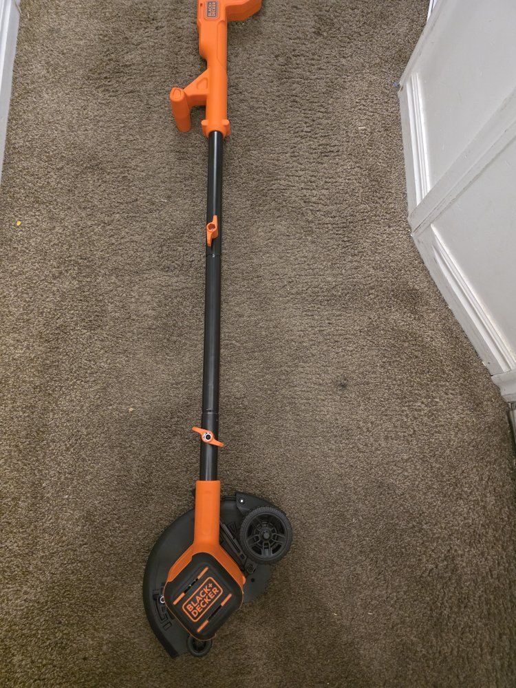 New BLACK+DECKER 20V MAX Cordless Lawn Edger BCED400