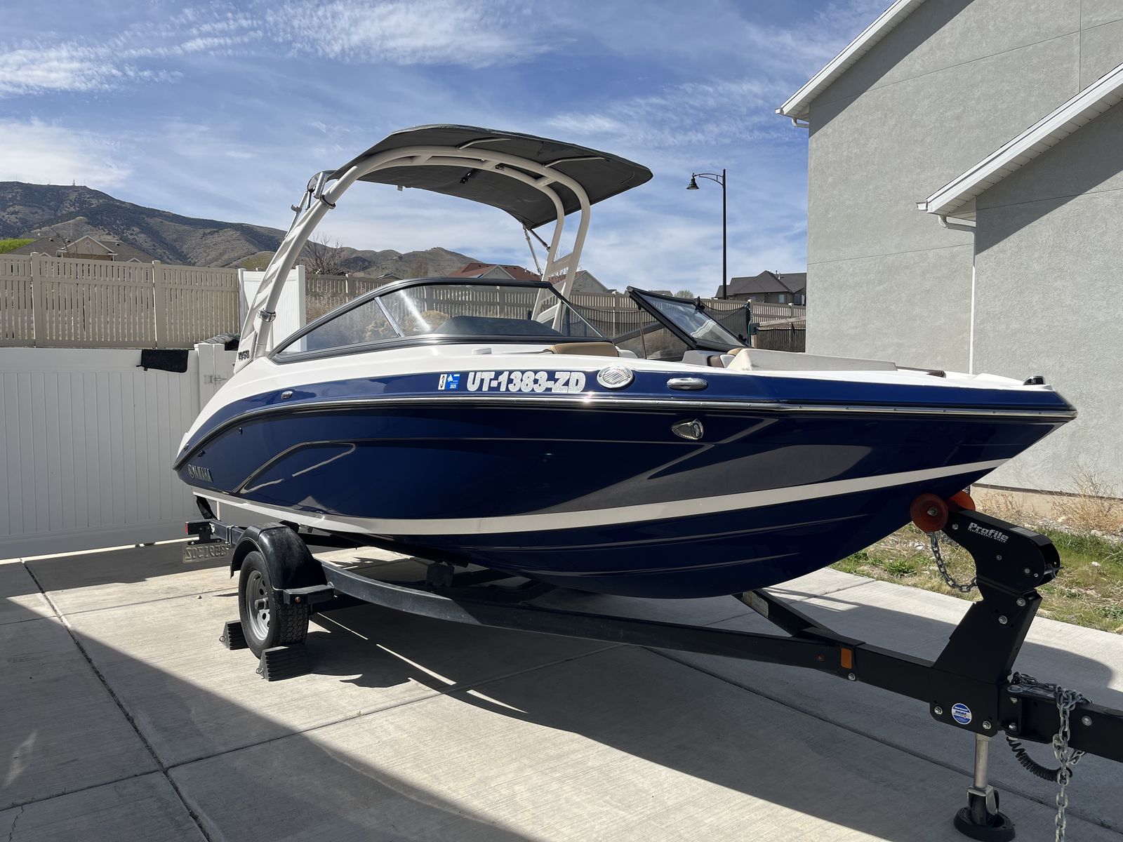 2022 Yamaha 195S – ONLY 69 HRS – Upgraded Steering – Trailer Included – $35K