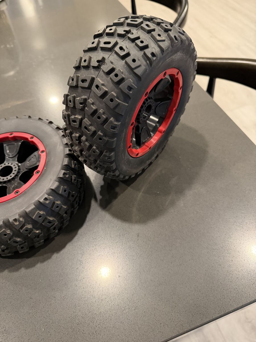 FOUR - Losi 1:5 Desert Buggy XL Tires. 24mm.