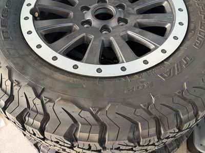 Ineos Grenadier stock wheels and BFG K02 tires LT255/70R18