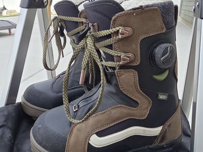 Vans Snowboard Boots Women 7.5 ($150)