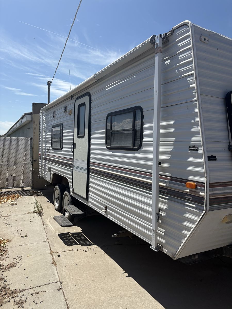 1999 Skyline Camping Trailer