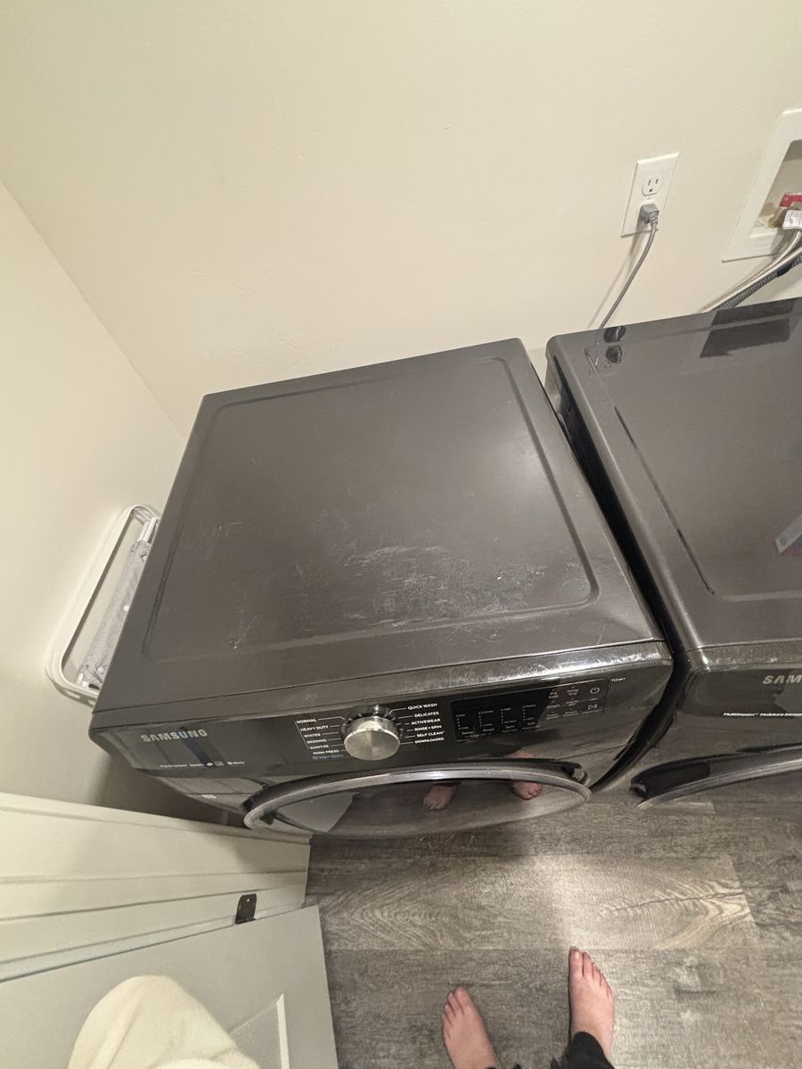 Main image 4