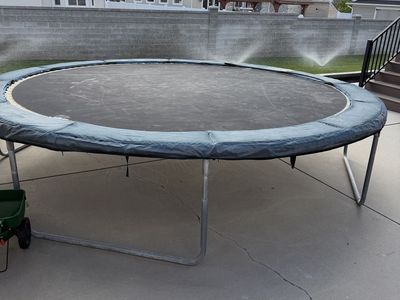 16 foot trampoline