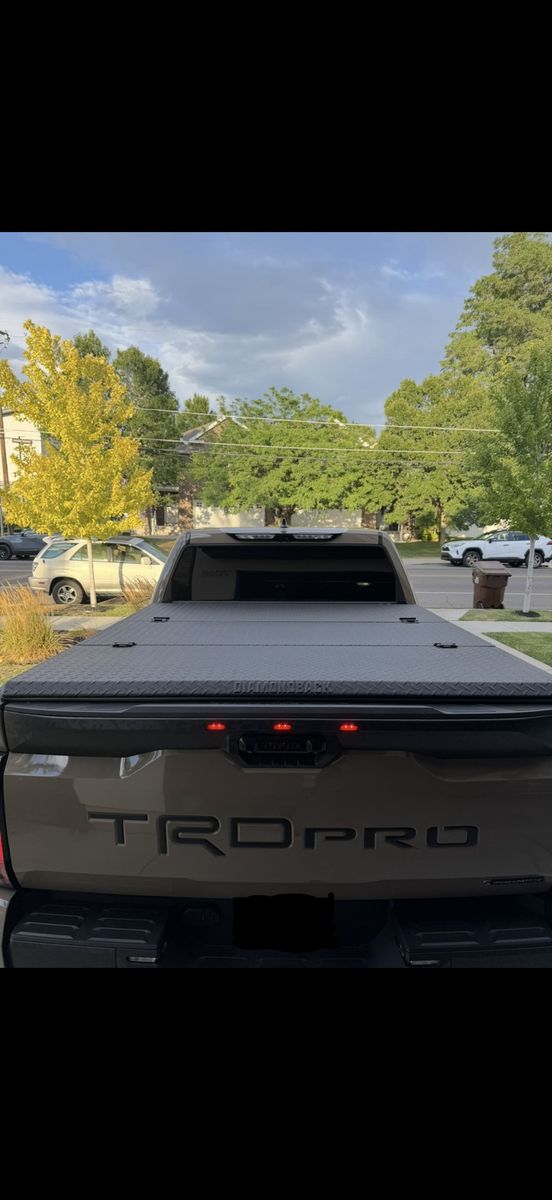 DiamondBack Switchback Gen 1 Tonneau Cover 22-26 Tundra