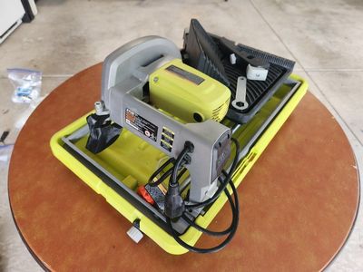 Ryobi 7-Inch Tabletop Tile Saw