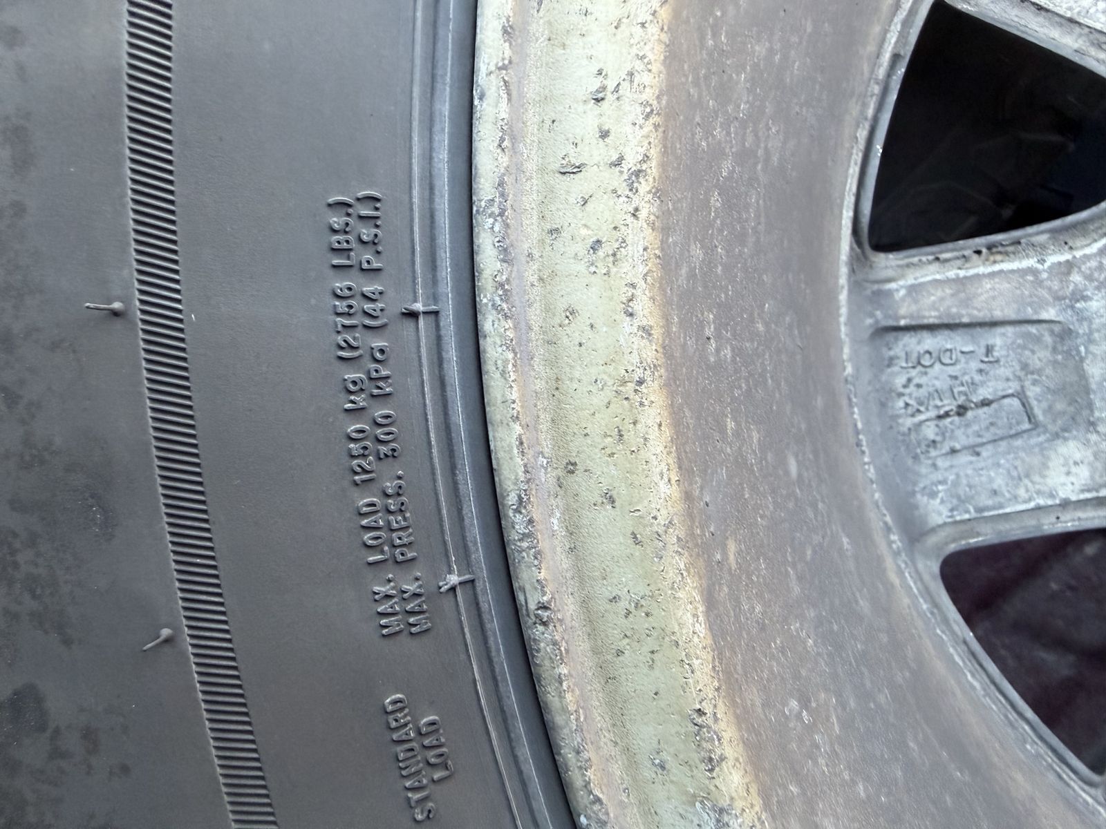 F150 stock wheels and tires