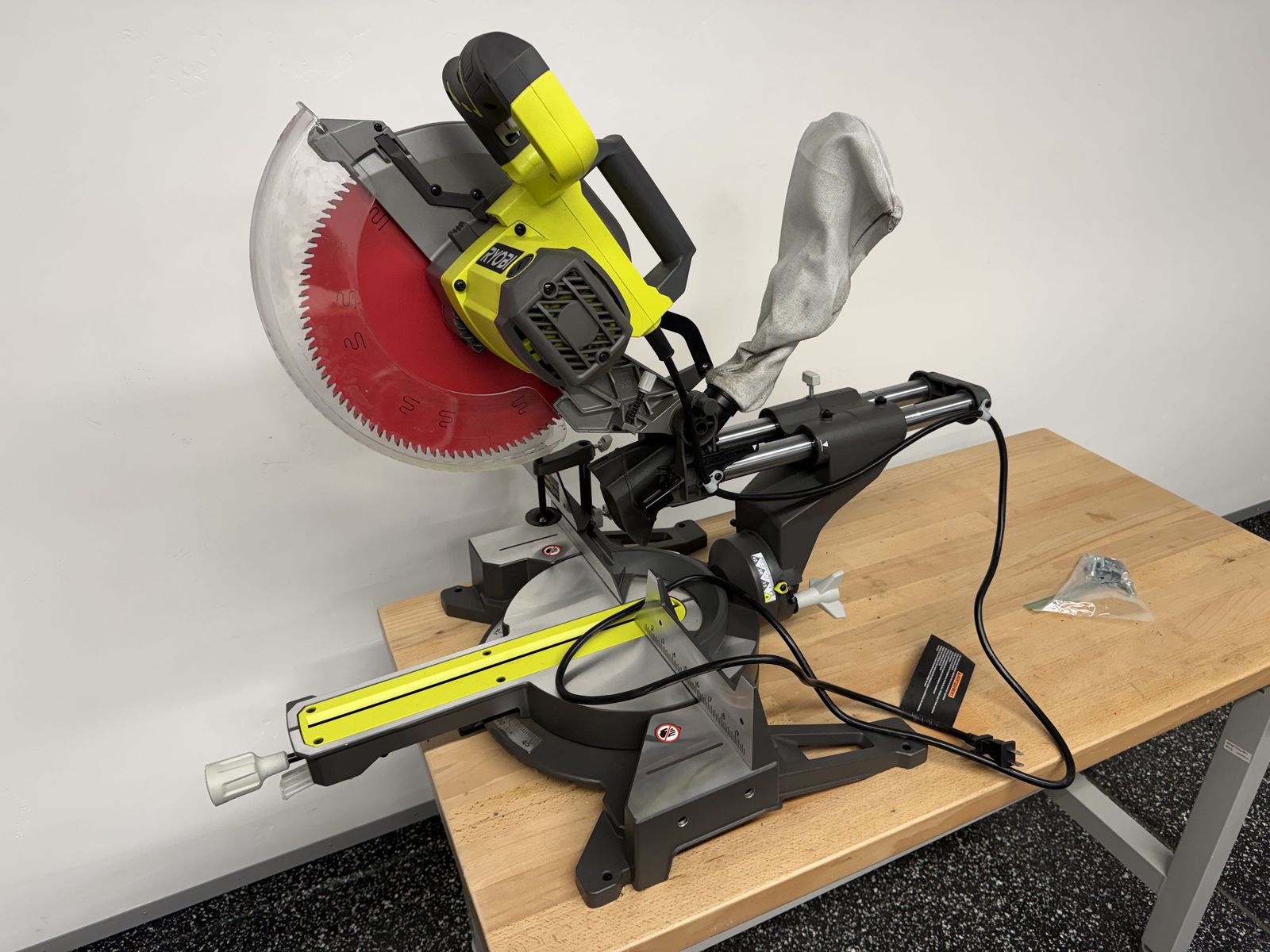 Like-New! Ryobi 15 Amp 12" Miter Saw + Diablo Wood Blade