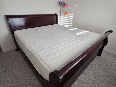 King size Sleigh Bed