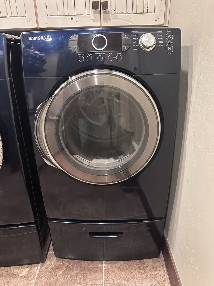 Free Samsung gas dryer and pedestal