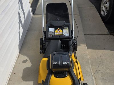 DEWALT 2x20V MAX 21in. Cordless Brushless Push Lawn Mower