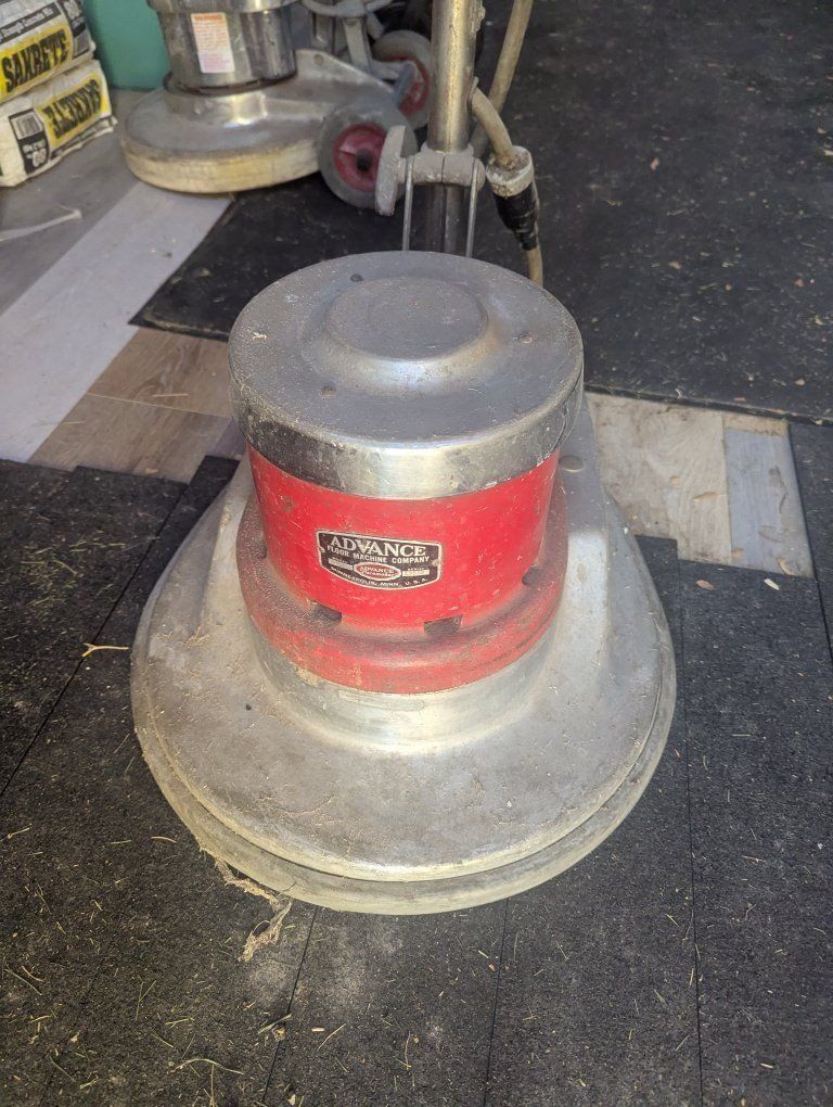 Advance Floor Machine Company Industrial Heavy Duty Floor Buffer and Polisher