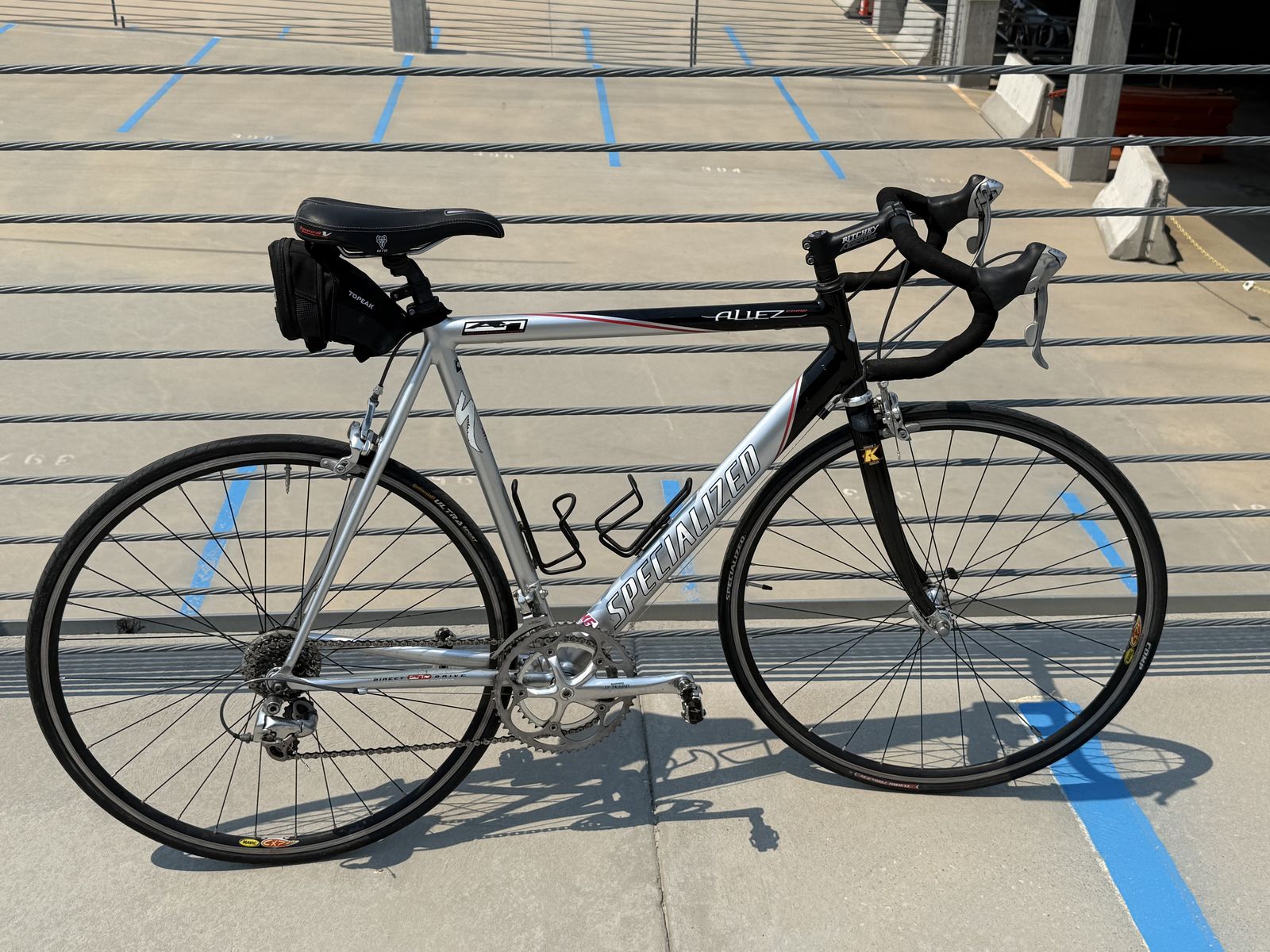 Specialized Road Bike Size 56 – Tuned Up & Ready to Ride
