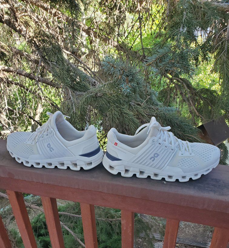 On Cloud Women's shoes Size 9