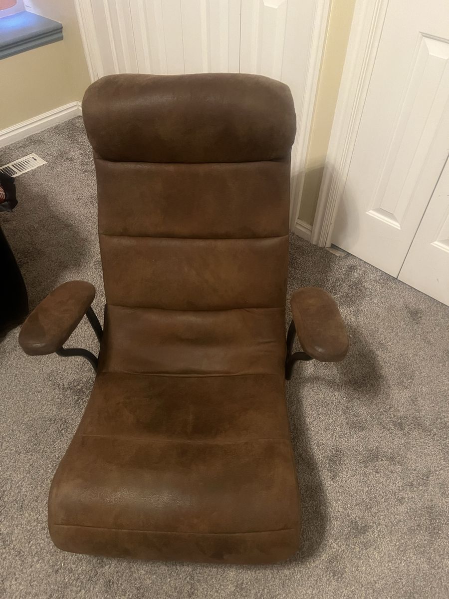 Gaming chair rocker