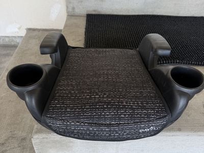 Evenflo Backless Booster Car Seat with Dual Cup Holders - Black / Gray Pattern