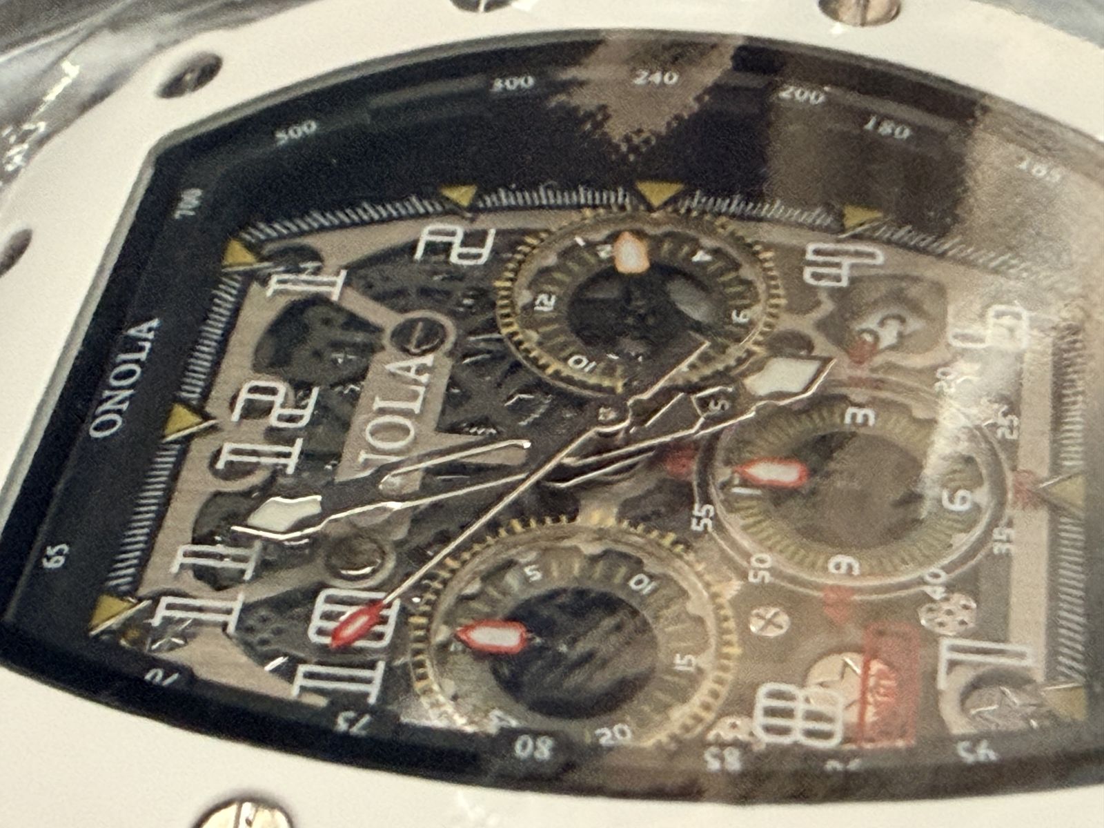 Main image 4
