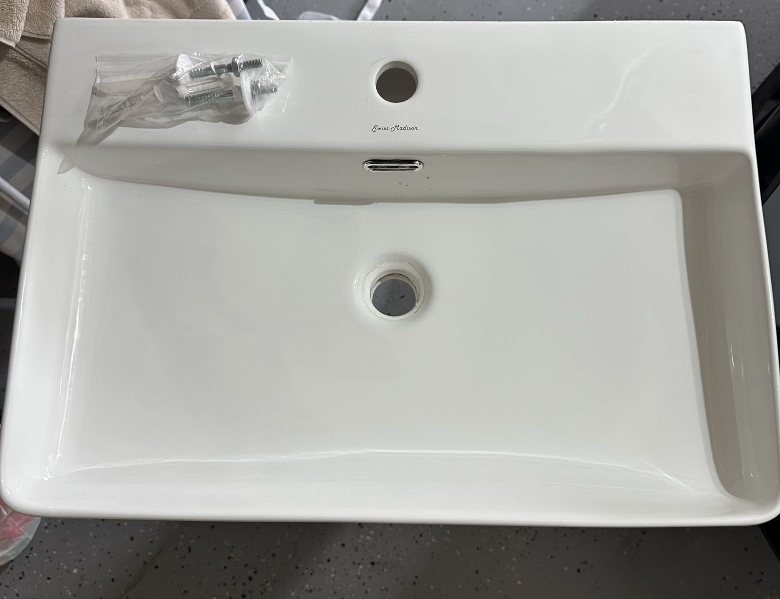 Main image 2