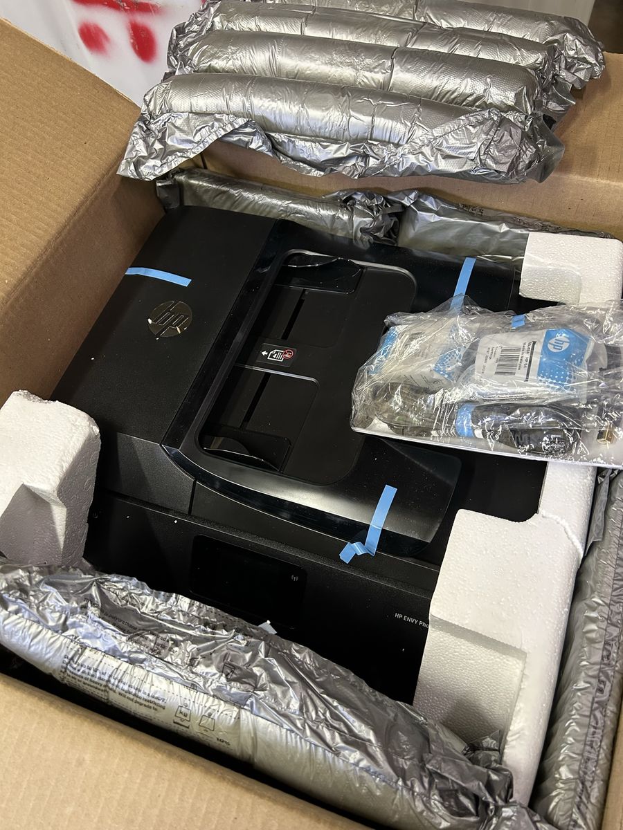 Brand new HP ENVY Photo 7858