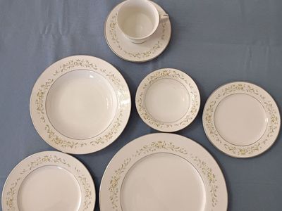 Heirloom Sango China "Debutante 3688" Service for 12