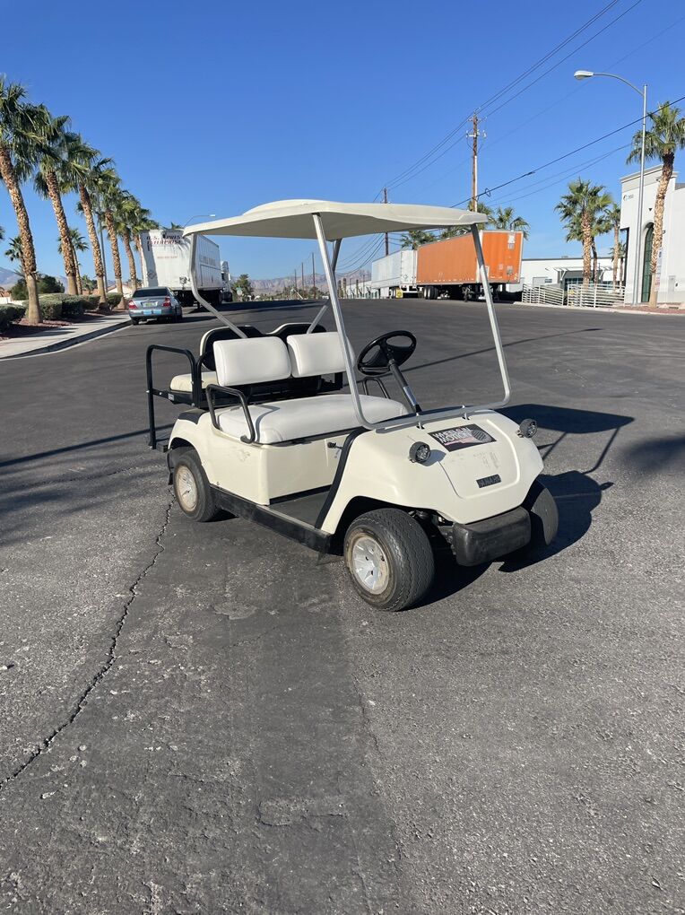 2002 Yamaha 4 Passenger Gas Golf Cart