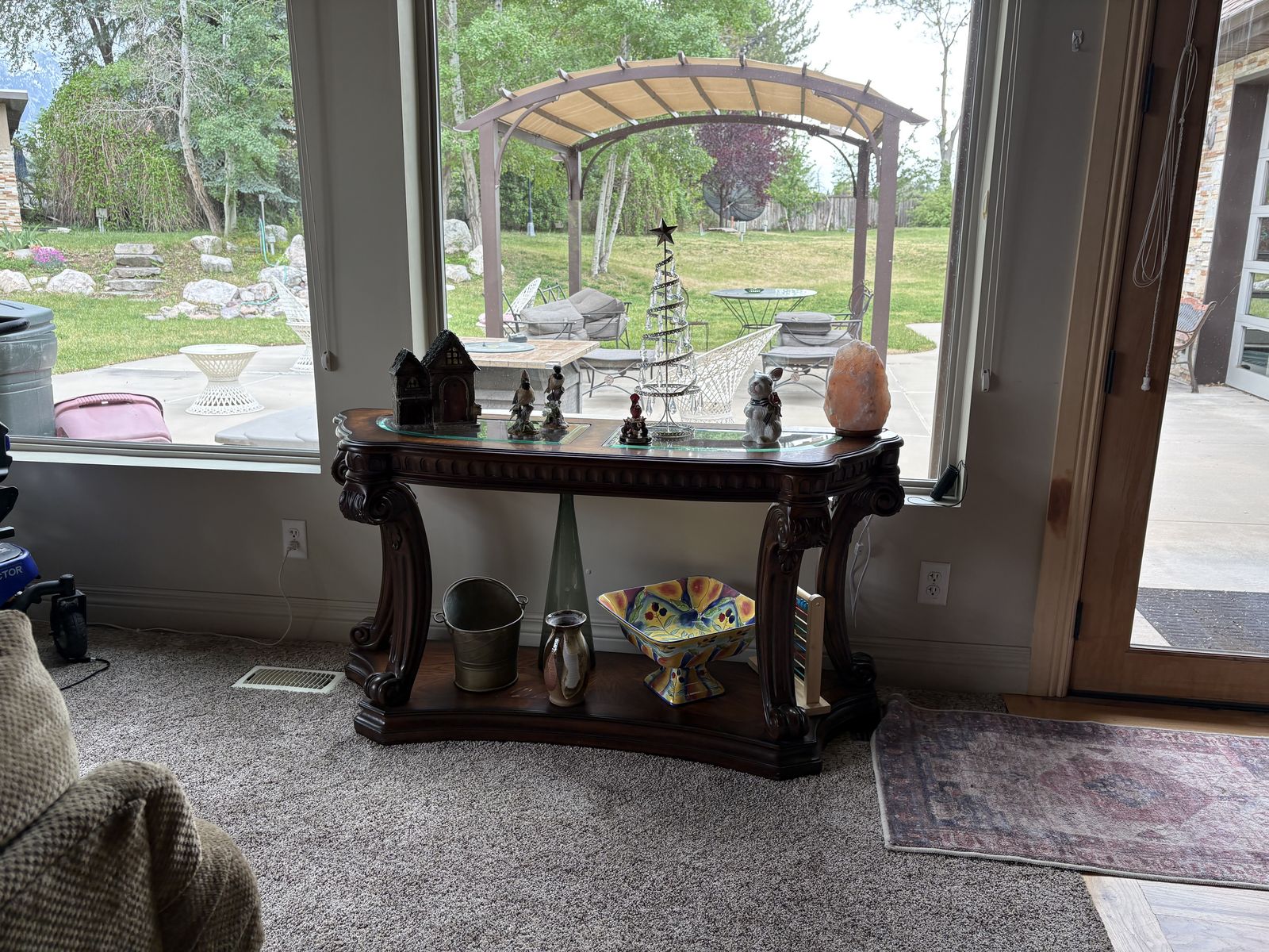 Main image 11