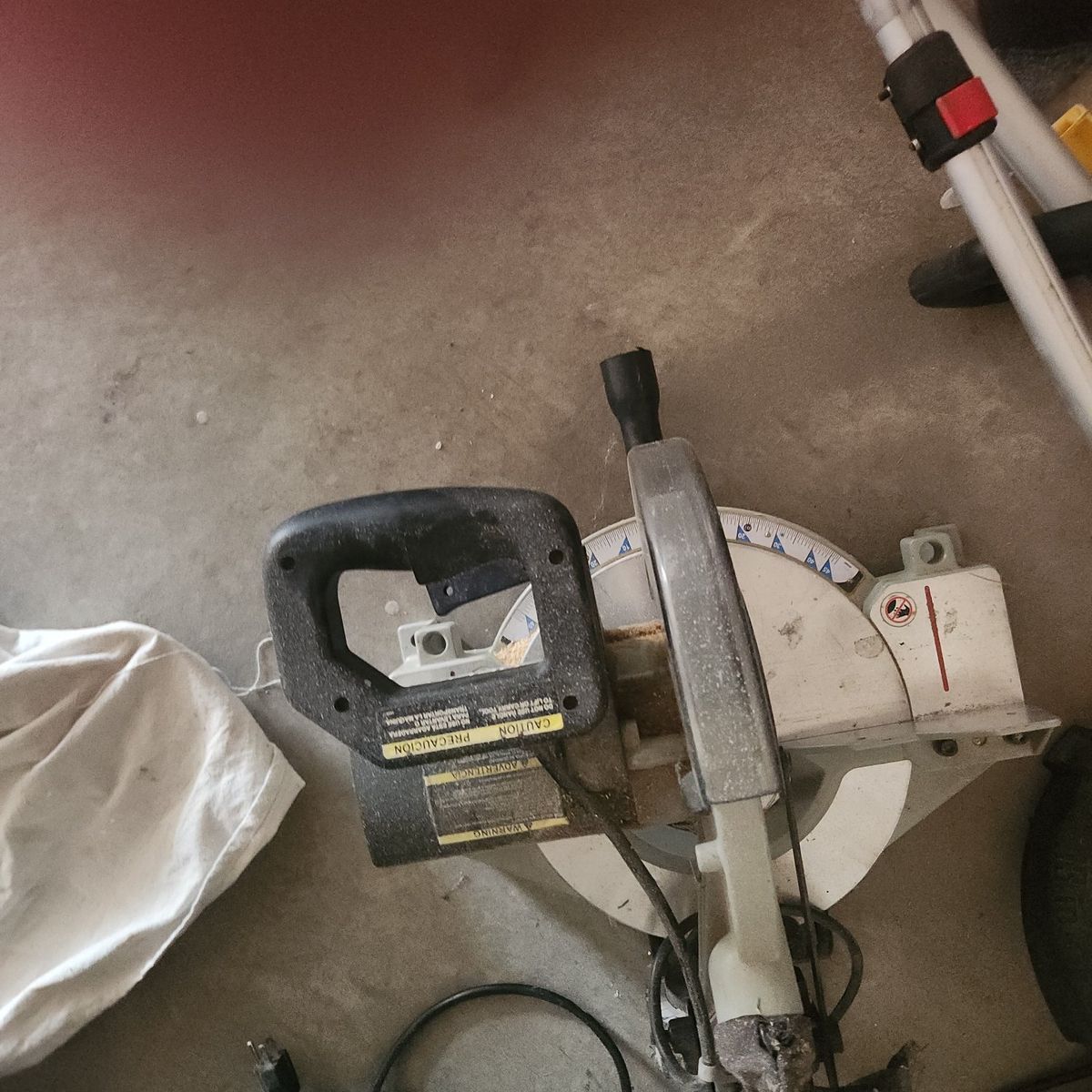chop saw with carbide blade