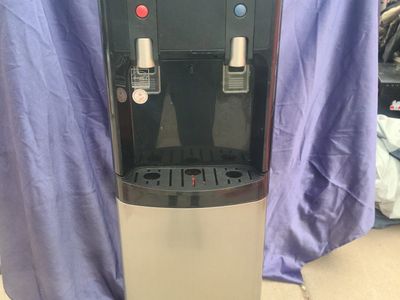 Primos Water dispenser