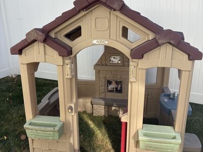 Step2 Neat & Tidy Cottage Playhouse Tan/Brown Outdoor Toddler Fun