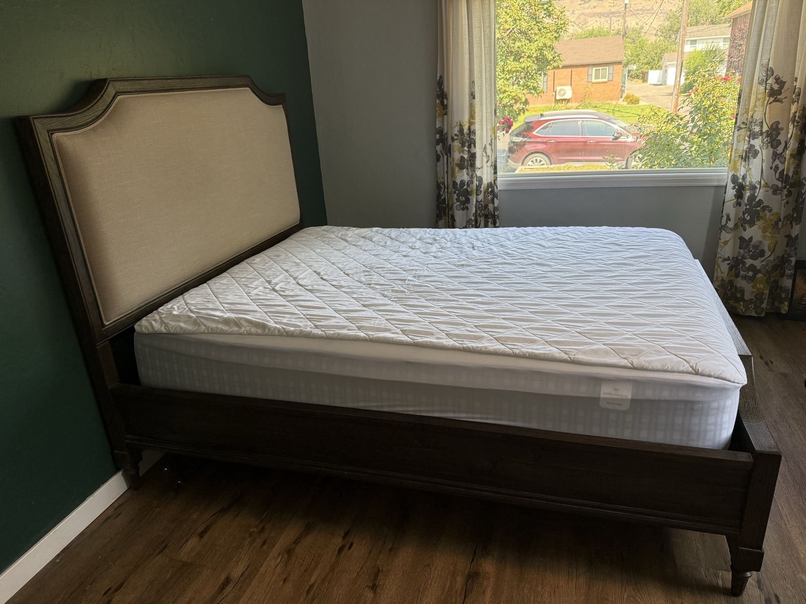 Pottery Barn Queen Bed Frame & Serta perfectsleeper Queen mattress