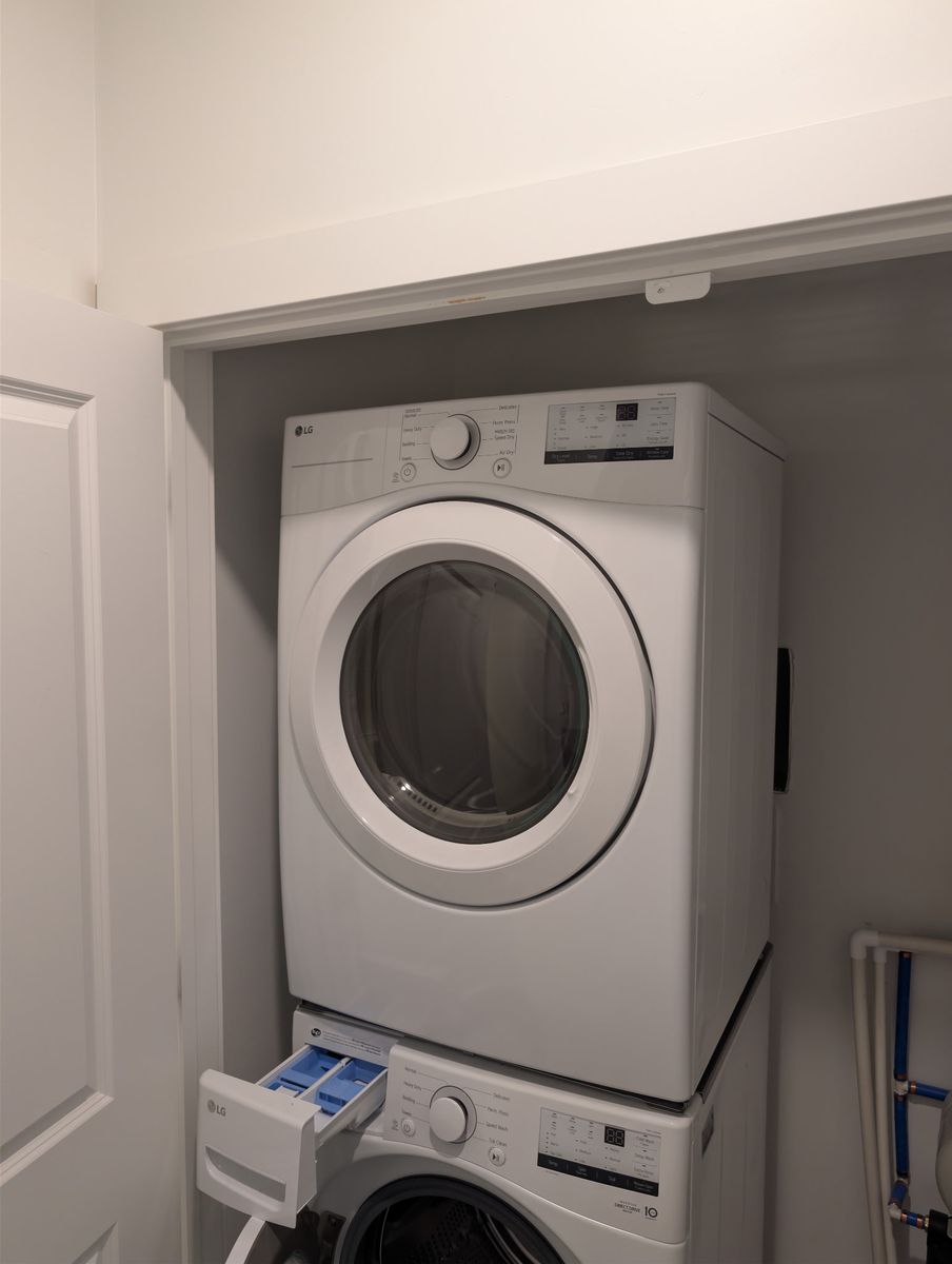Main image 3