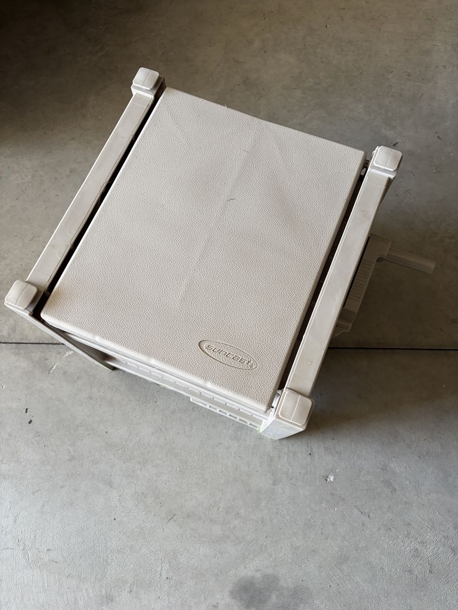 Suncast Plastic Garden Hose Reel Station - Taupe