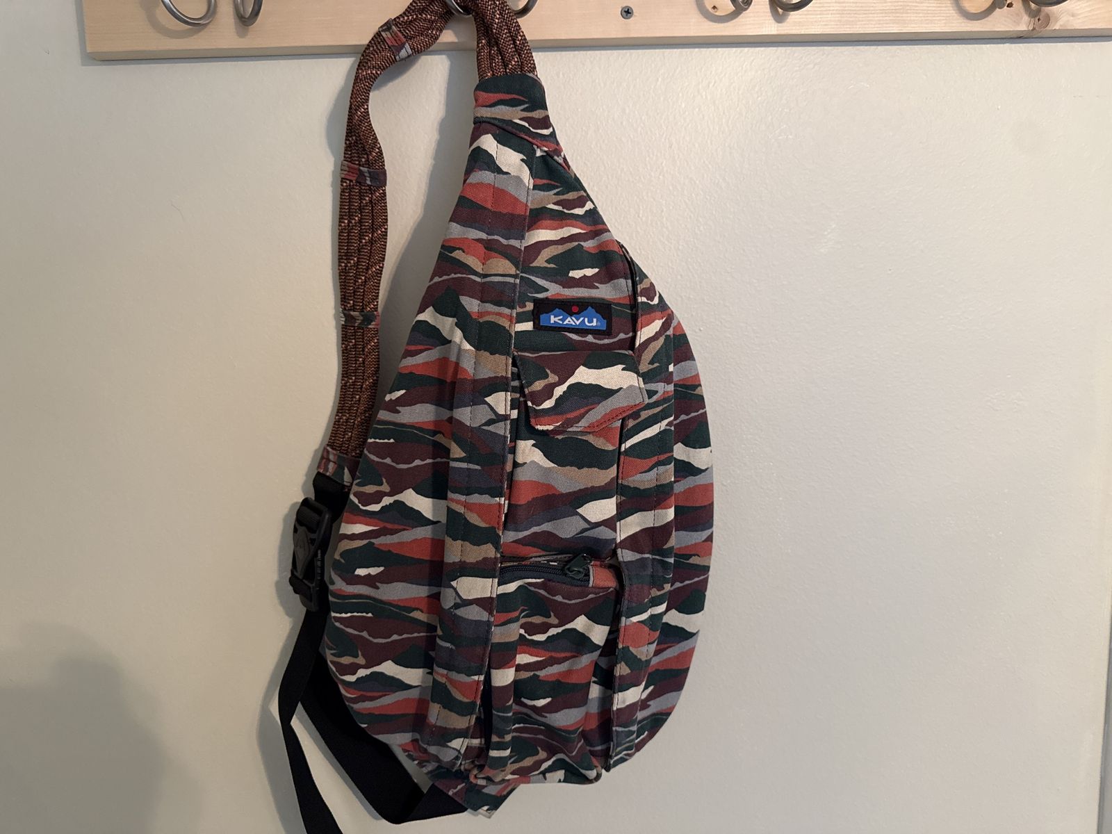 KAVU Rope Sling Bag Multi-Color Camouflage Pattern Crossbody Backpack