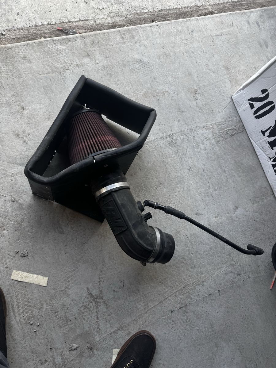 Flowmaster Cold Air Intake System Kit with Filter and Heat Shield