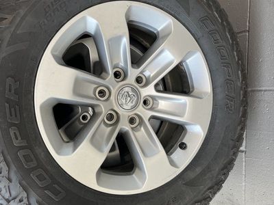 Cooper Discover Tires 275 65R18