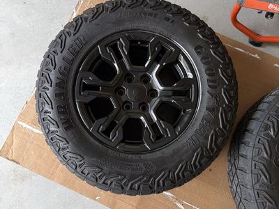 Tires 275/70R18